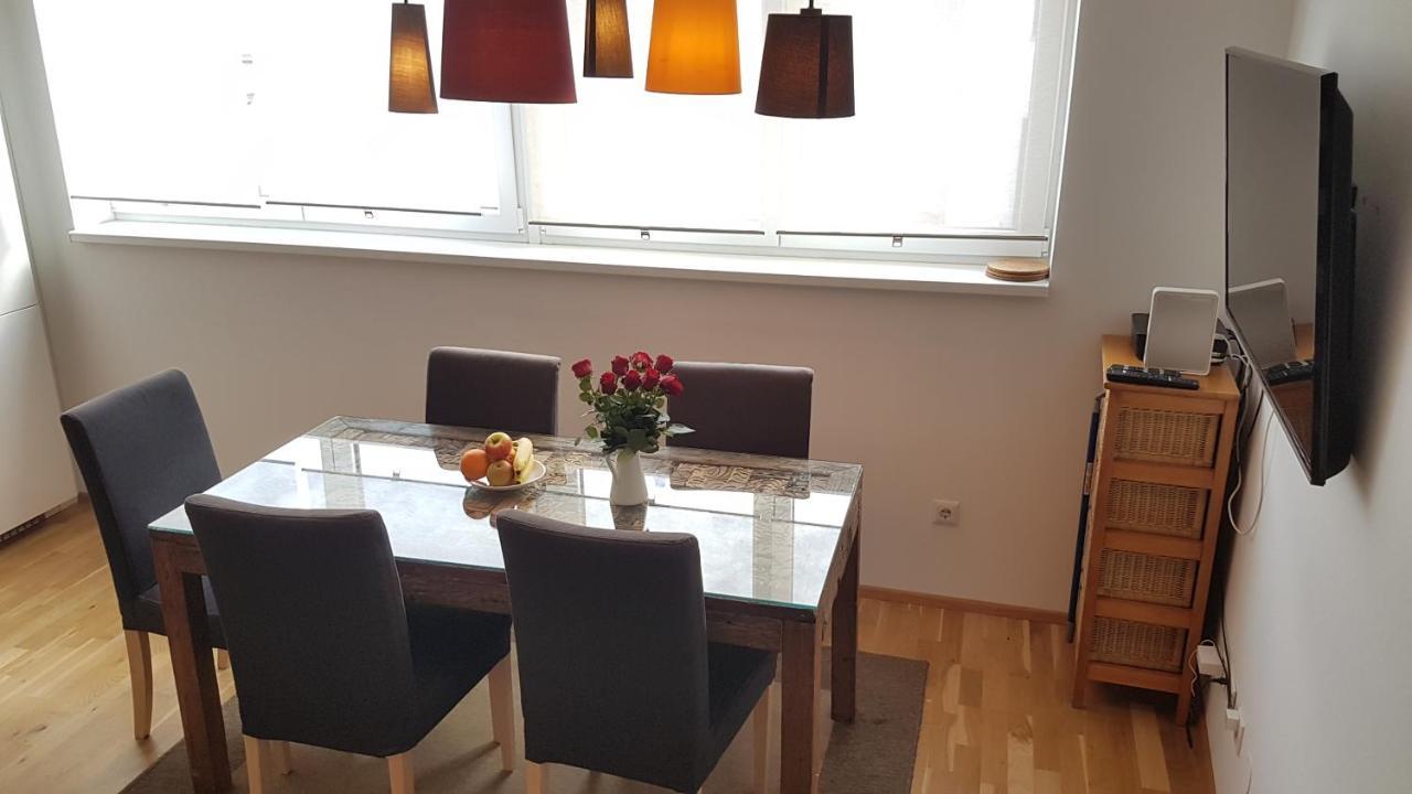 Moderne Maisonette Mit Terrasse Viena